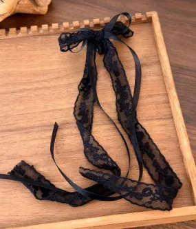 Lazo de pelo negro encaje